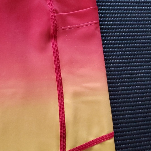 Curves & Combat Boots 💚PERFECT condition - Picture 4 of 8